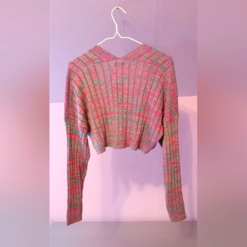 NWT Wild Fable cropped retro sweater -  size L Blue/purple/pink - Picture 4 of 4